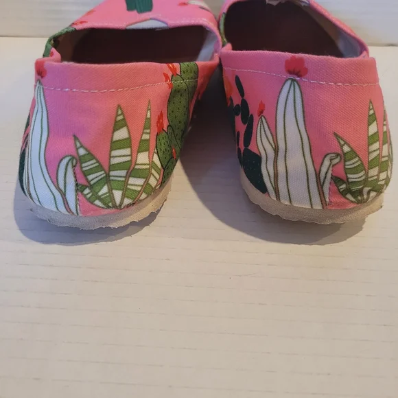 Pink Shoes Slip on Terranium Plants Succulent Floral Boho Bohemian Size 10 10W - Picture 5 of 6